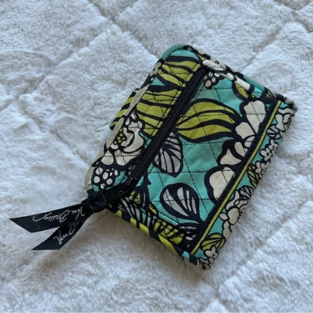 Vera Bradley brand vera